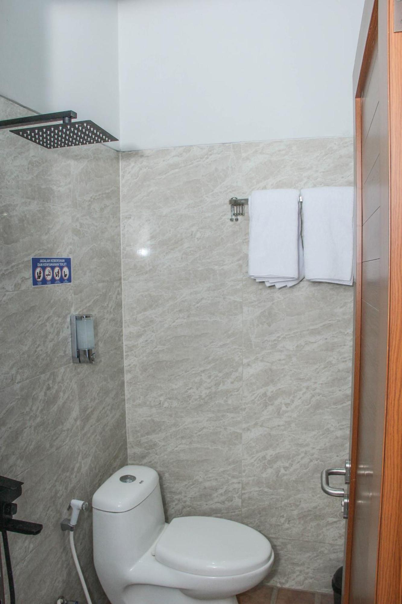 Laswi Syariah Guest House Bandung Extérieur photo